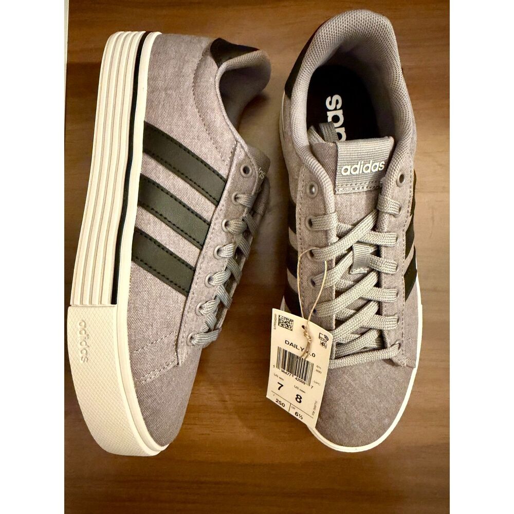 Adidas Daily 4.0 Sneakers Grey Black White Men's 7 Women's 8 NWOB